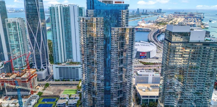 Студия в кондо в Майами, Флорида № 2055715