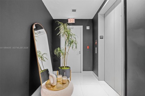 Купить кондоминиум в Майами, Флорида 1 комната, 115.57м2, № 2055715 - фото 6