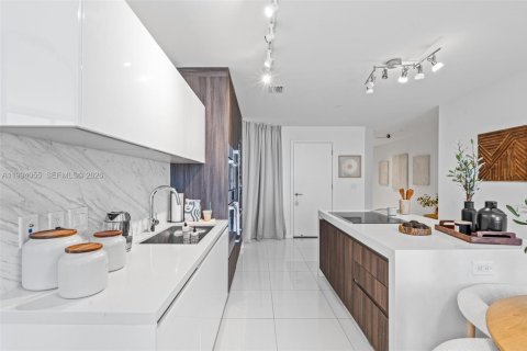 Купить кондоминиум в Майами, Флорида 1 комната, 115.57м2, № 2055715 - фото 12