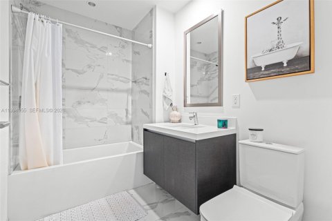 Купить кондоминиум в Майами, Флорида 1 комната, 115.57м2, № 2055715 - фото 30