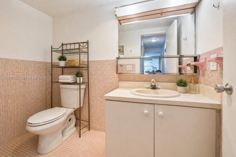 Copropriété à louer à Hollywood, Floride: 1 chambre, 66.89 m2 № 2070743 - photo 12