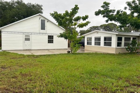 House in Englewood, Florida 3 bedrooms, 126.81 sq.m. № 1246580 - photo 4