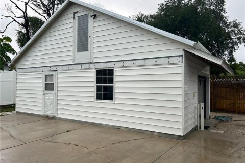 House in Englewood, Florida 3 bedrooms, 126.81 sq.m. № 1246580 - photo 6
