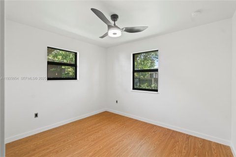 House in Miami Gardens, Florida 2 bedrooms, 95.22 sq.m. № 1984281 - photo 20