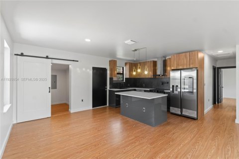 House in Miami Gardens, Florida 2 bedrooms, 95.22 sq.m. № 1984281 - photo 9