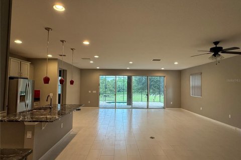 Villa ou maison à vendre à Davenport, Floride: 3 chambres, 217.39 m2 № 2401200 - photo 8