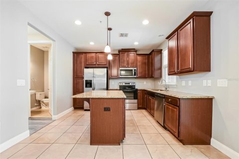 Touwnhouse à vendre à Winter Springs, Floride: 3 chambres, 179.49 m2 № 2116560 - photo 10