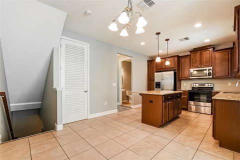 Touwnhouse à vendre à Winter Springs, Floride: 3 chambres, 179.49 m2 № 2116560 - photo 8