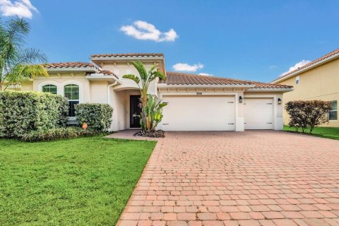 House in BELLALAGO in Kissimmee, Florida 4 bedrooms, 260.87 sq.m. № 1894734 - photo 1