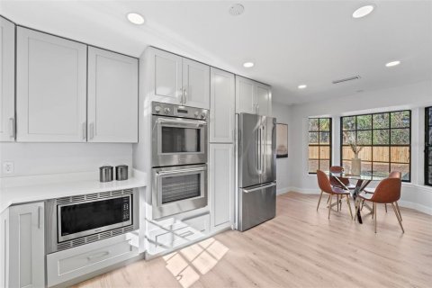 Casa en venta en Ormond Beach, Florida, 5 dormitorios, 280.38 m2 № 1547373 - foto 9