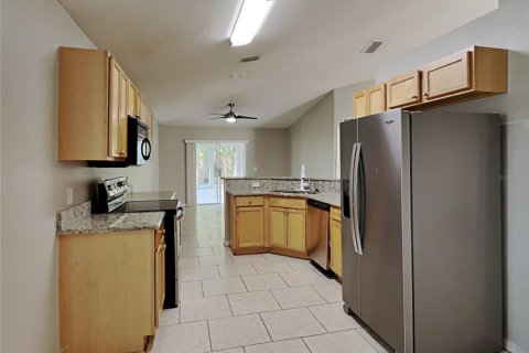 Villa ou maison à louer à Orlando, Floride: 3 chambres, 151.34 m2 № 2121128 - photo 6