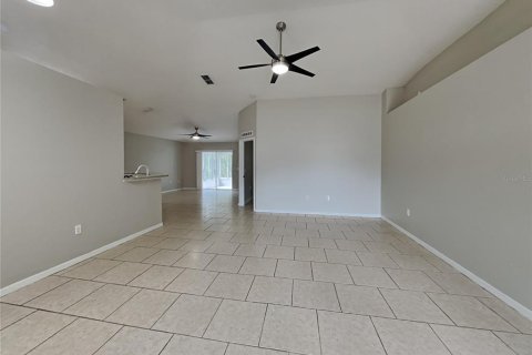 Villa ou maison à louer à Orlando, Floride: 3 chambres, 151.34 m2 № 2121128 - photo 15