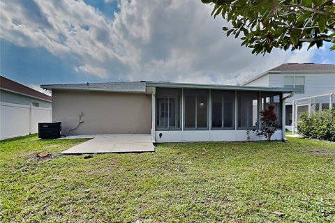 Villa ou maison à louer à Orlando, Floride: 3 chambres, 151.34 m2 № 2121128 - photo 17