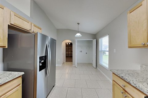 Villa ou maison à louer à Orlando, Floride: 3 chambres, 151.34 m2 № 2121128 - photo 5