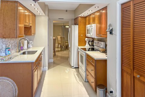 Condominio en alquiler en Lauderhill, Florida, 2 dormitorios, 149.29 m2 № 1979215 - foto 4