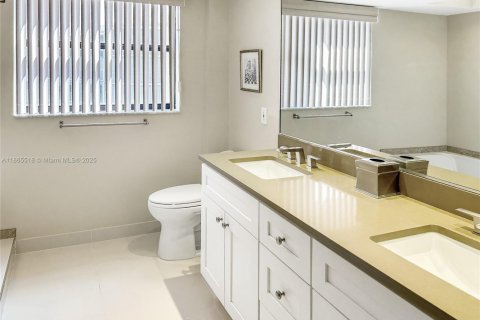 Condominio en alquiler en Lauderhill, Florida, 2 dormitorios, 149.29 m2 № 1979215 - foto 14