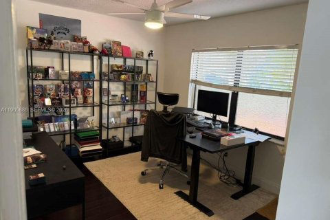 Купить виллу или дом в Купер-Сити, Флорида 3 комнаты, 149.67м2, № 2027488 - фото 13