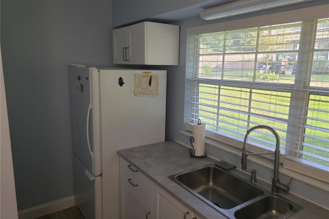 Купить кондоминиум в Саммерфилд, Флорида 6 комнат, 102.1м2, № 2149329 - фото 17
