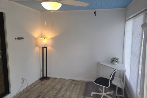 Купить кондоминиум в Саммерфилд, Флорида 6 комнат, 102.1м2, № 2149329 - фото 5