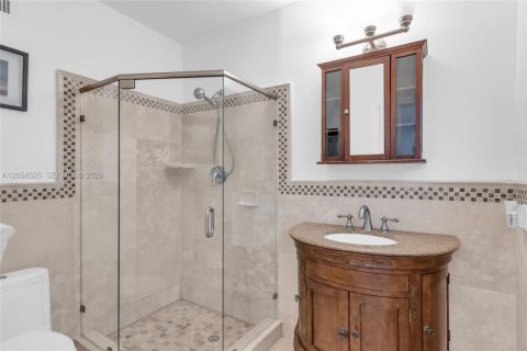Купить кондоминиум в Бей-Харбор-Айлендс, Флорида 2 спальни, 106.56м2, № 2168151 - фото 26