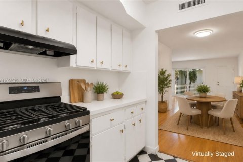 Купить кондоминиум в Бей-Харбор-Айлендс, Флорида 2 спальни, 106.56м2, № 2168151 - фото 5