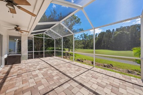 Villa ou maison à vendre à Tampa, Floride: 2 chambres, 178.74 m2 № 2436775 - photo 24