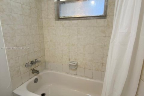 Condominio en venta en Miami, Florida, 1 dormitorio, 78.04 m2 № 1960380 - foto 10