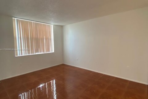 Condominio en venta en Miami, Florida, 1 dormitorio, 78.04 m2 № 1960380 - foto 12