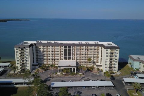 Condo in Dunedin, Florida, 2 bedrooms № 2237877