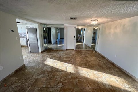 Condo in Dunedin, Florida, 2 bedrooms  № 2237877 - photo 12