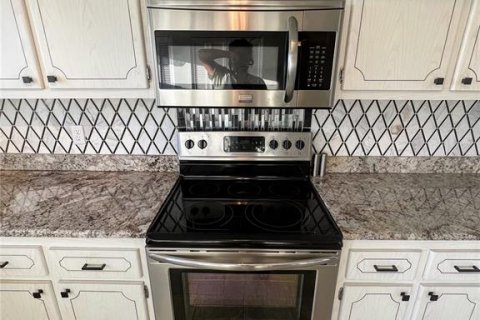 Condo in Dunedin, Florida, 2 bedrooms  № 2237877 - photo 7
