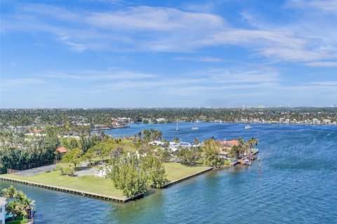 Copropriété à vendre à Hollywood, Floride: 2 chambres, 116.31 m2 № 1958101 - photo 2