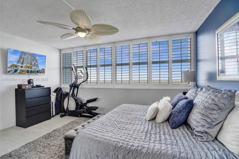 Copropriété à vendre à Hollywood, Floride: 2 chambres, 116.31 m2 № 1958101 - photo 19