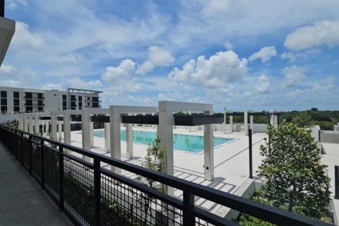 Villa ou maison à louer à North Miami, Floride: 3 chambres, 47955.41 m2 № 1963672 - photo 10