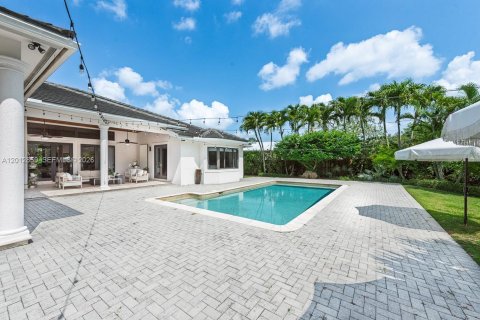 Villa ou maison à vendre à Miami, Floride: 5 chambres, 404.22 m2 № 2085423 - photo 29