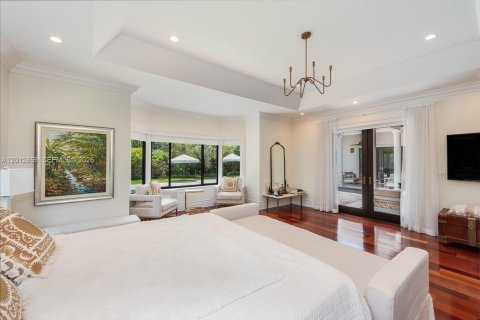 Villa ou maison à vendre à Miami, Floride: 5 chambres, 404.22 m2 № 2085423 - photo 12