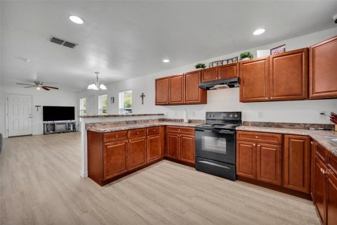 Casa en venta en Casselberry, Florida, 4 dormitorios, 111.39 m2 № 1815961 - foto 11