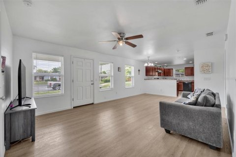 Casa en venta en Casselberry, Florida, 4 dormitorios, 111.39 m2 № 1815961 - foto 5