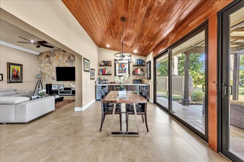 Casa en venta en Miramar, Florida, 4 dormitorios, 272.58 m2 № 1976088 - foto 26