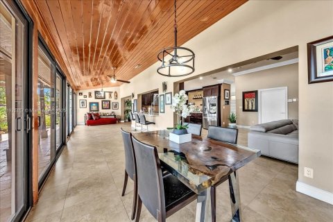 Casa en venta en Miramar, Florida, 4 dormitorios, 272.58 m2 № 1976088 - foto 28