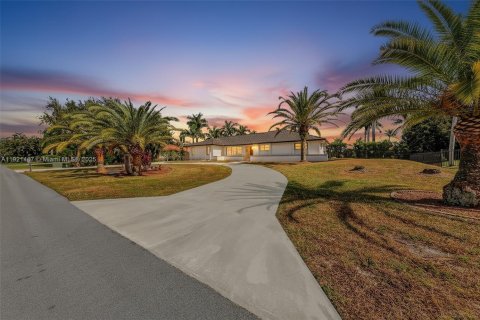 Casa en venta en Miramar, Florida, 4 dormitorios, 272.58 m2 № 1976088 - foto 2