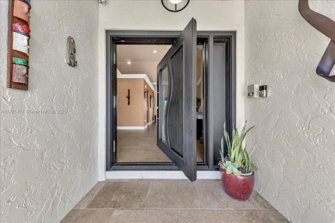 Casa en venta en Miramar, Florida, 4 dormitorios, 272.58 m2 № 1976088 - foto 13