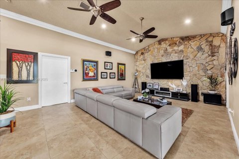 Casa en venta en Miramar, Florida, 4 dormitorios, 272.58 m2 № 1976088 - foto 30