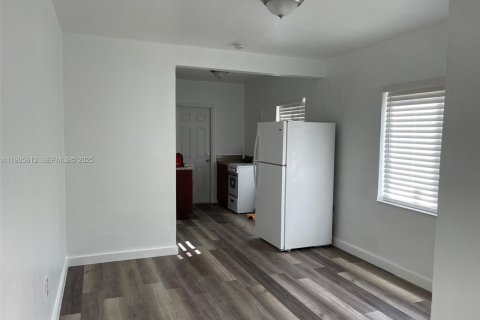 Apartamento en alquiler en Miami, Florida № 1993843 - foto 3