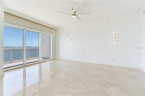 Condo in Tampa, Florida, 3 bedrooms № 2125299 - photo 20