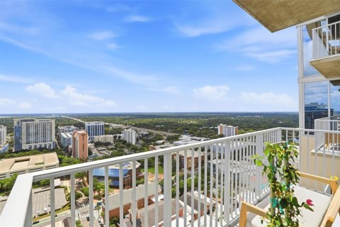 Condo in Orlando, Florida, 2 bedrooms  № 2222532 - photo 26
