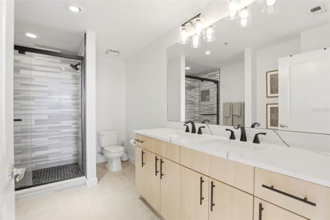 Condo in Orlando, Florida, 2 bedrooms  № 2222532 - photo 21