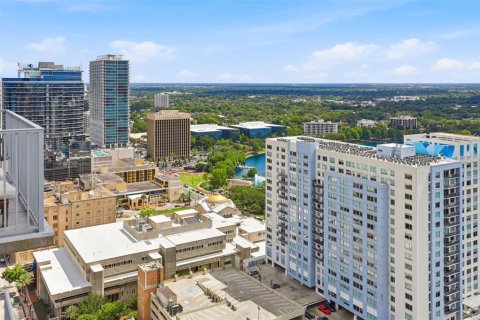Condo in Orlando, Florida, 2 bedrooms  № 2222532 - photo 30