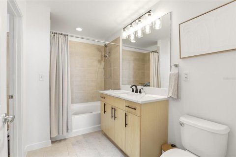 Condo in Orlando, Florida, 2 bedrooms  № 2222532 - photo 24