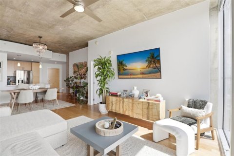 Condo in Orlando, Florida, 2 bedrooms  № 2222532 - photo 15